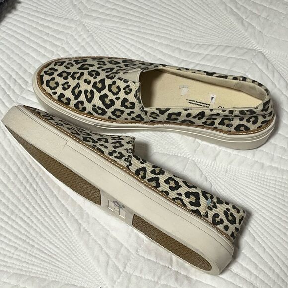 NWOT TOMS Parker Slip-Ons - Picture 10 of 13